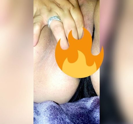 sexybbwmom11 onlyfans striptease