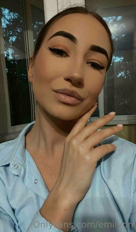 emilyon tits onlyfans