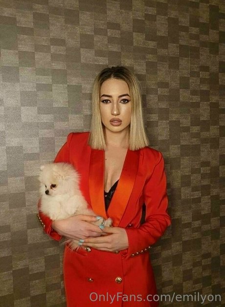 emilyon onlyfans photo
