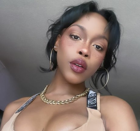 Mila Mars onlyfans picture