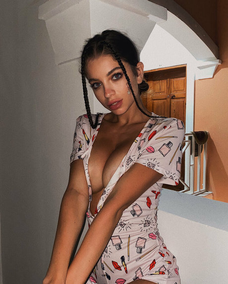 Anna Sazonova onlyfans nude