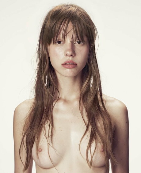 Mia Goth nudes onlyfans