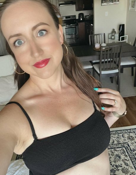 Emma Orchid nudes only fans