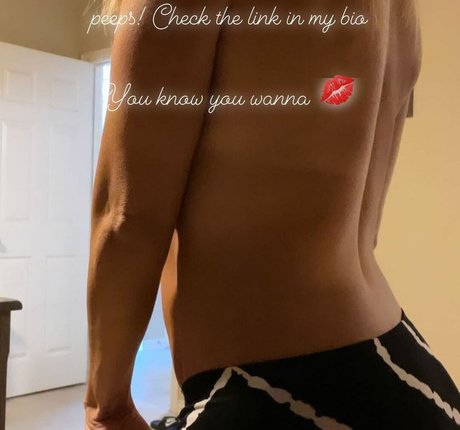 BikiniSquats only fans leak nude