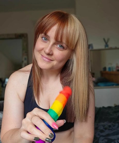 constanceflame onlyfans xxx