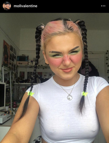 Moll Valentine onlyfans content type
