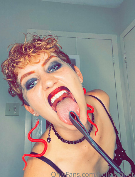 reddhotqueen onlyfans leaked pics