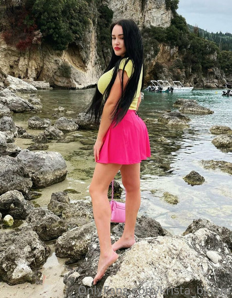 brunette doggystyle onlyfans beautiful naked self-portrait