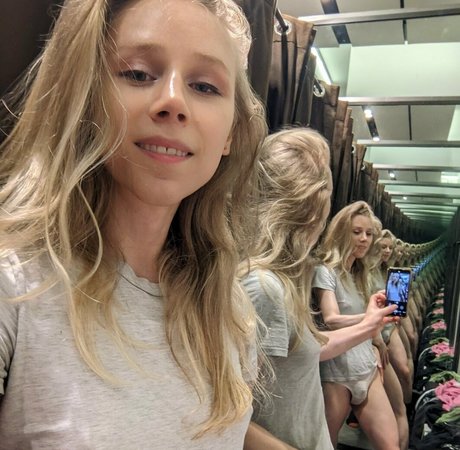 julia jane nude onlyfans