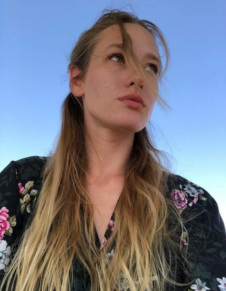 Dina Lewd Profile pic