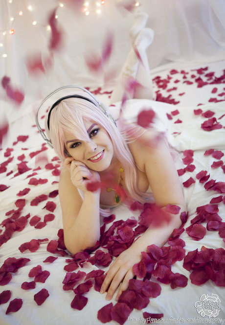 chikaracosplay only fans naked