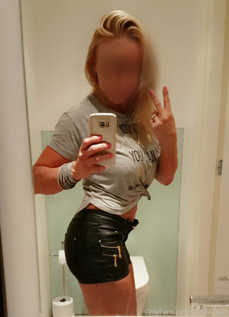 miss stocking nude only fans