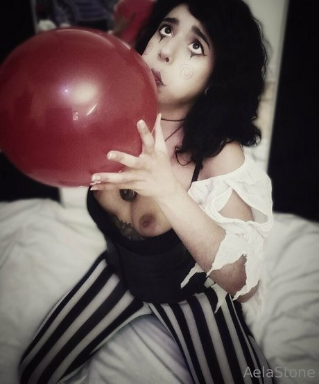 Aelastone ass onlyfans