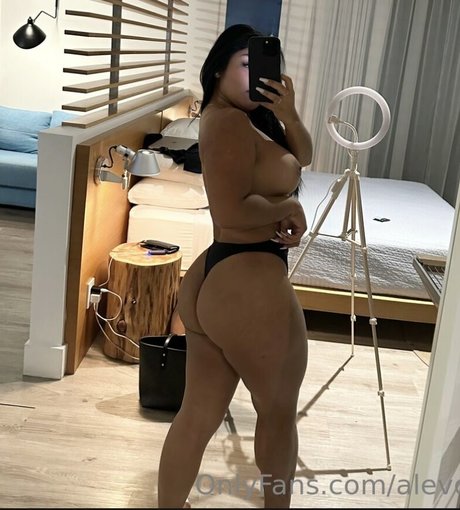 Alejandra Velasquez tits onlyfans
