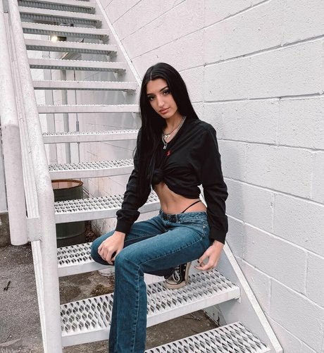 Alison Rainer nude onlyfans