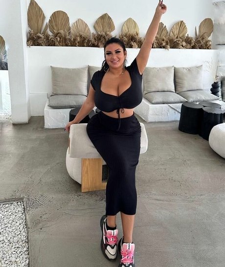 Mila Pink nude onlyfans leaked