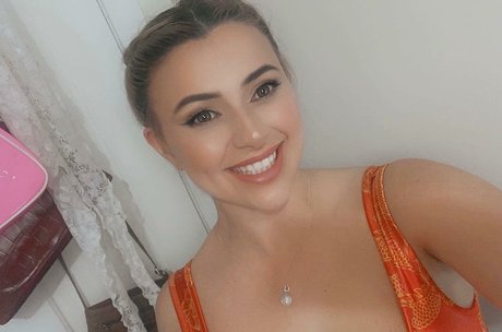 Bec Danaher boobs onlyfans