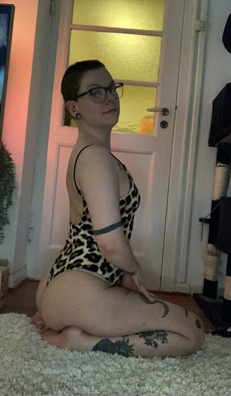 tattooedbiatchfree onlyfans leaks nudes