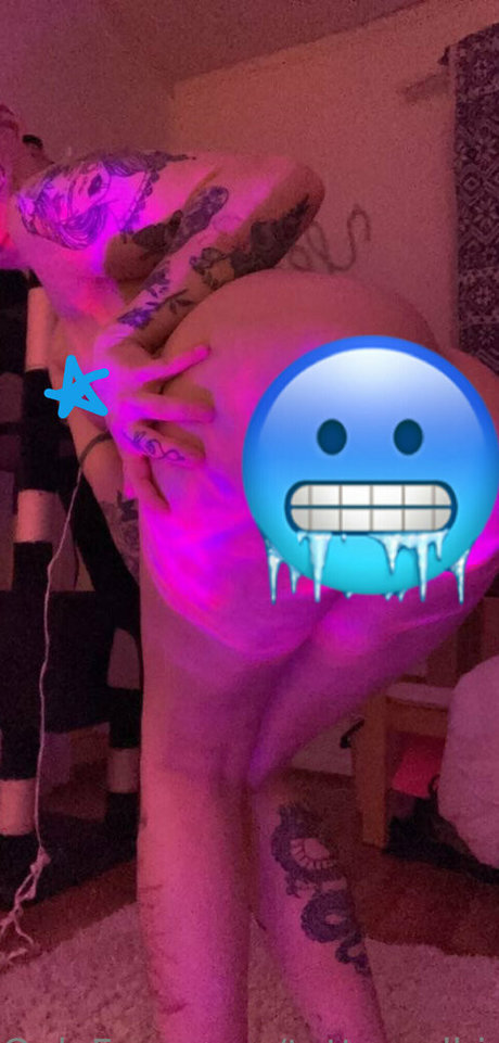 tattooedbiatchfree onlyfans model