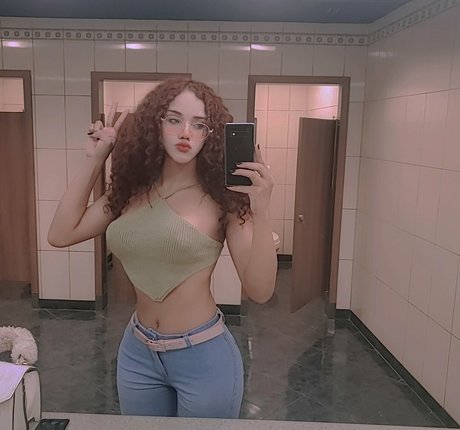 Angelinanpinelaa nude leaked onlyfans