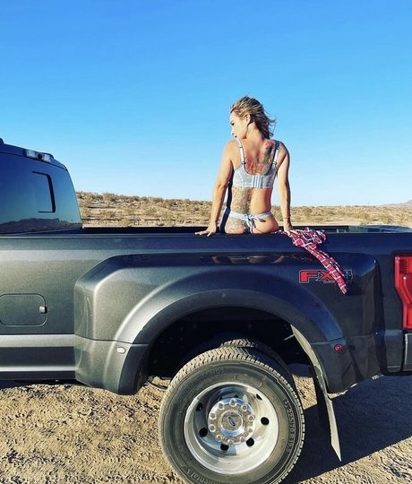 Danielle Harris onlyfans nide