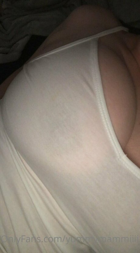 yummymammiii onlyfans nudes porn