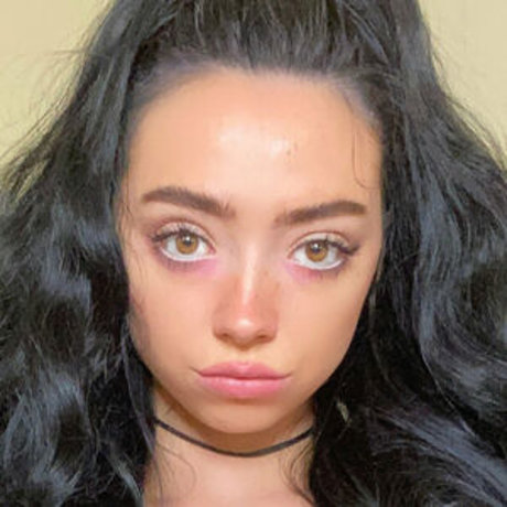 Mollymoonnn onlyfans model photo