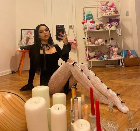 Maggie Lindemann onlyfans leak new