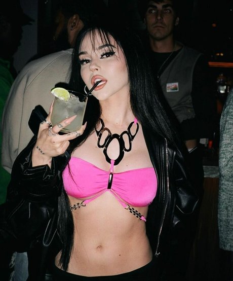 Maggie Lindemann onlyfans nudes leaks