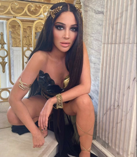 Tulisa Contostavlos onlyfans leak ass