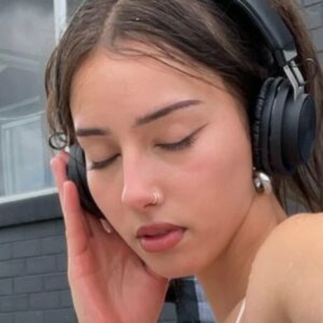 Prettyb0ishit on onlyfans