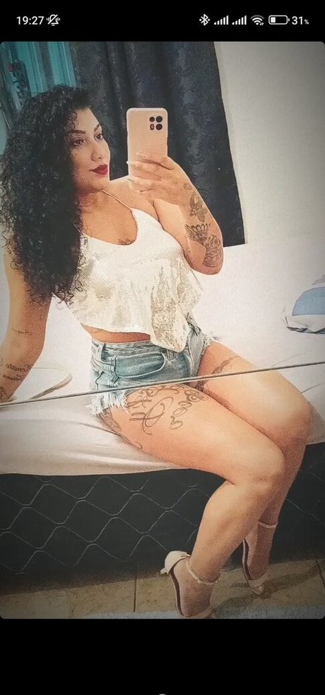 Drielle Renata onlyfans.