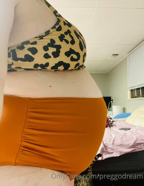 preggodream onlyfans striptease