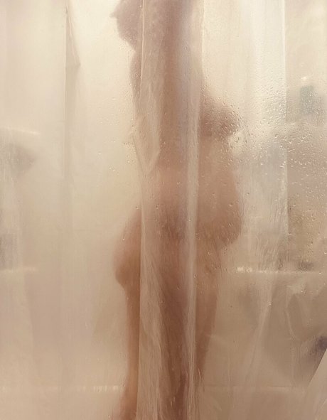 hunnybeesarecool onlyfans uncensored