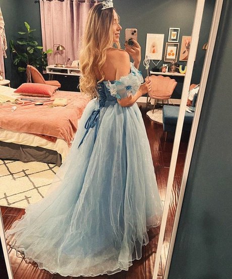 Hazel Hayes naked on onlyfans