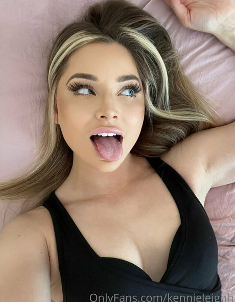 kennieleighh only fans nude leaks