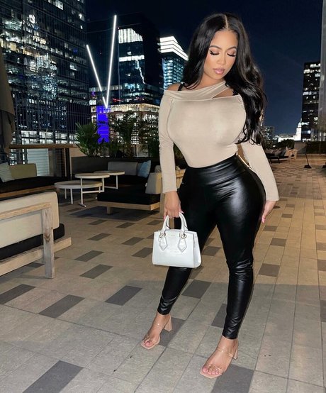 lgbt onlyfans naked picture