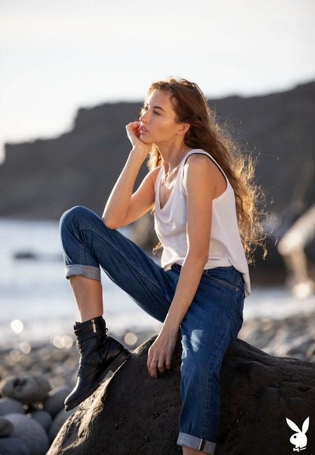 Taya Vais only fans pic