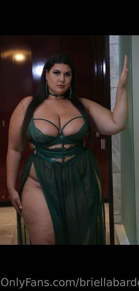 briellabardot naked onlyfans pics