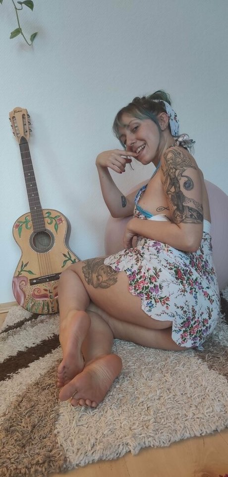 freakyfjonda onlyfans sextape