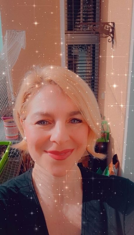 frauleinschmittfree nude on onlyfans