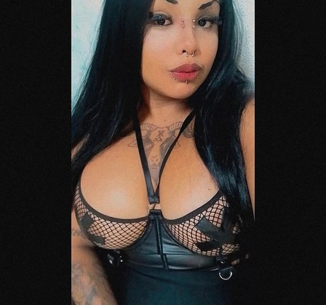 Fernanda Profana onlyfans creator