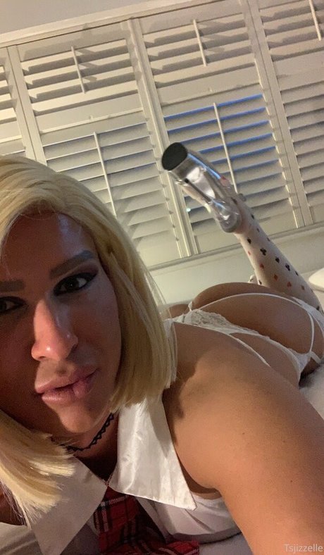 missjizzelle onlyfans naked