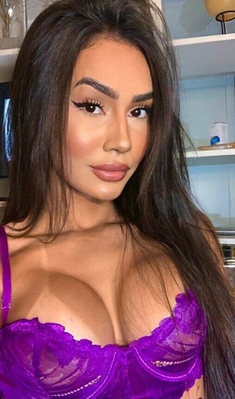 Amanda Pavanelli onlyfans sex