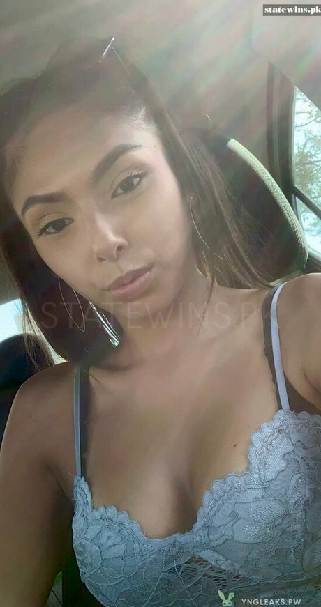 Iscely Antoriano onlyfans leak ass