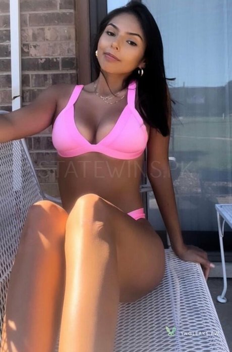 Iscely Antoriano feet onlyfans