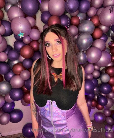 vybrantvibesofficial onlyfans nudes