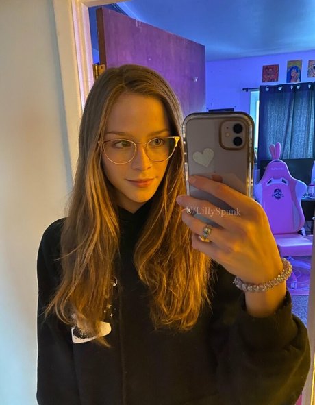lillyspunk onlyfans model images