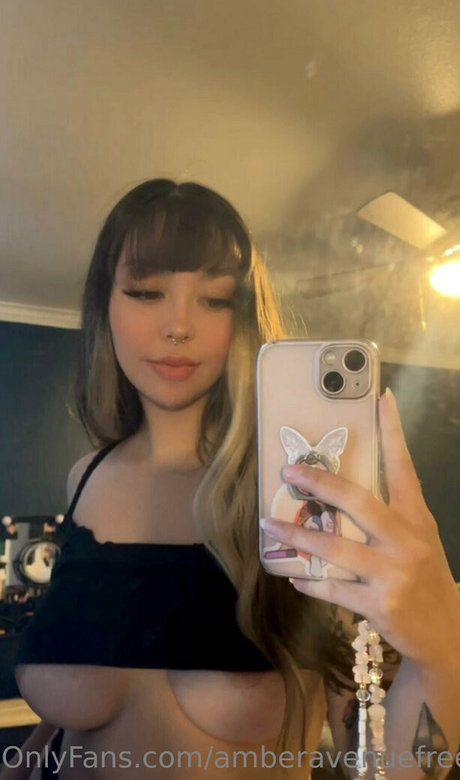 amberavenuefree onlyfans naked pics