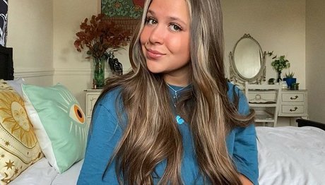 Summs Bailey nude onlyfans pics